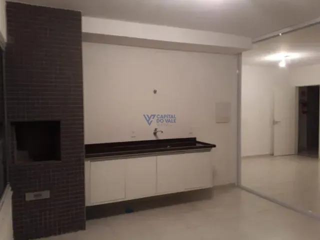Apartamento 2 quartos e 1 banheiro, para alugar, no bairro Jardim Aquarius em São José dos Campos