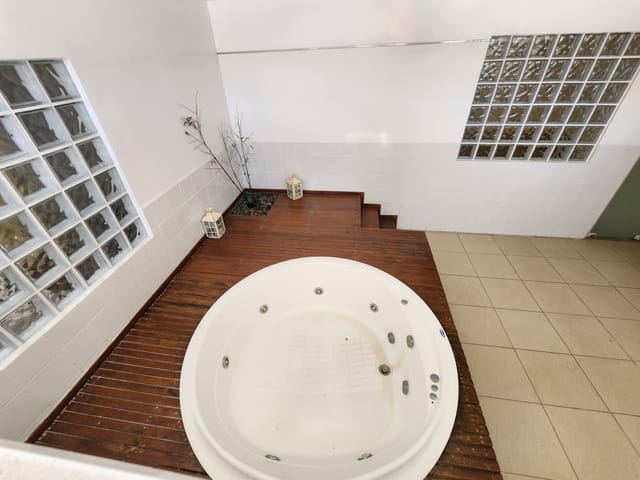 Apartamento com 80m² 2 quartos e 1 banheiro, para alugar, no bairro Braga em Cabo Frio