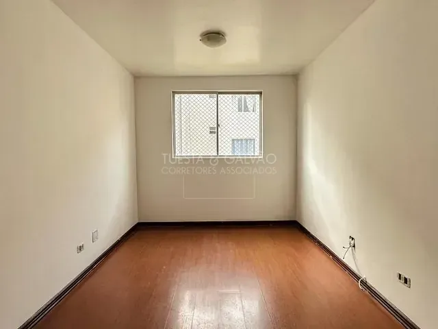 Apartamento com 52m² 2 quartos e 1 banheiro, à venda, no bairro Lindóia em Curitiba