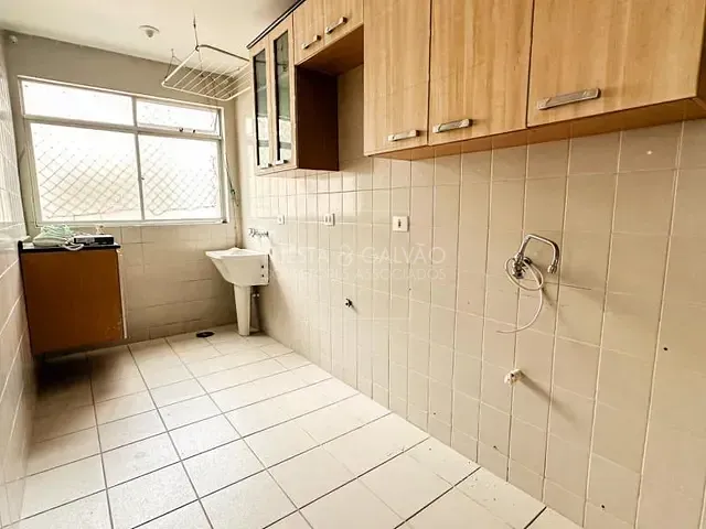 Apartamento com 52m² 2 quartos e 1 banheiro, à venda, no bairro Lindóia em Curitiba