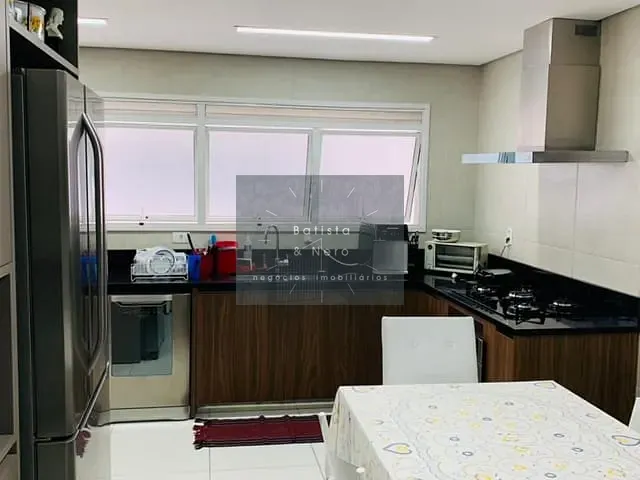 Apartamento com 238m² 4 quartos e 5 banheiros, à venda, no bairro Vila Suzana em São Paulo