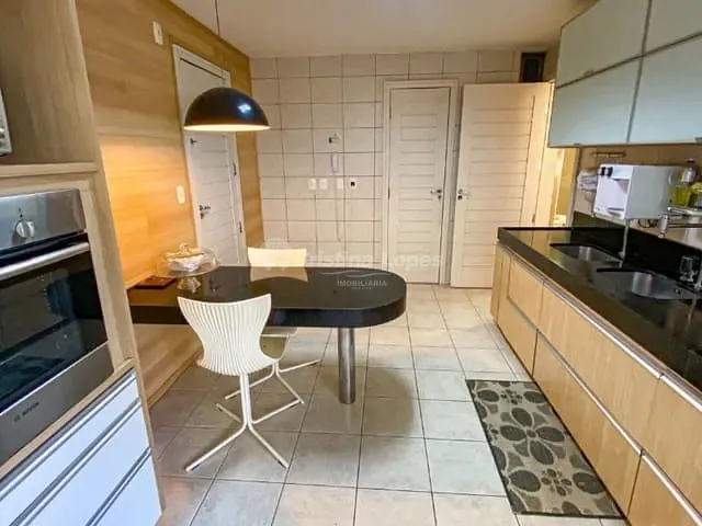 Cobertura / Penthouse 4 quartos e 7 banheiros, à venda, no bairro Jóquei em Teresina