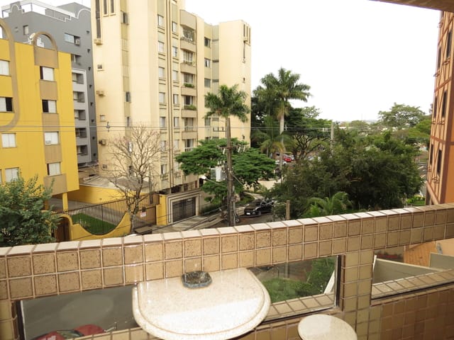 Apartamento com 301m² 3 quartos e 5 banheiros, à venda, no bairro Lago Parque em Londrina