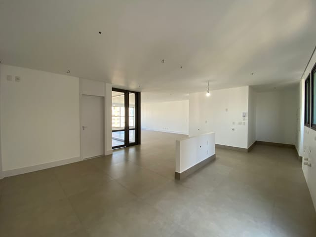 Apartamento com 368m² 3 quartos e 4 banheiros, à venda, no bairro Gleba Palhano em Londrina