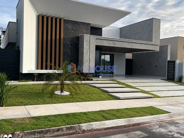 Casa 3 quartos e 5 banheiros, à venda, no bairro Nossa Senhora da Vitória em Ilhéus