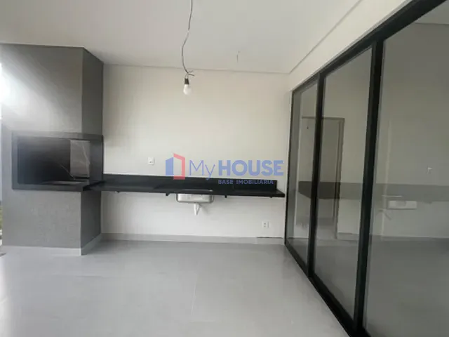 Casa 3 quartos e 5 banheiros, à venda, no bairro Nossa Senhora da Vitória em Ilhéus
