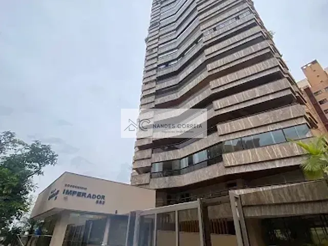 Apartamento com 578m² 4 quartos e 6 banheiros, à venda, no bairro Centro em Londrina