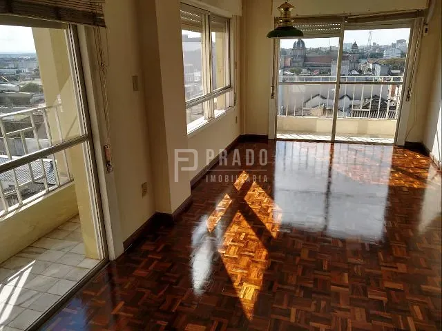 Apartamento com 128m² 3 quartos e 3 banheiros, à venda, no bairro Centro em Pelotas