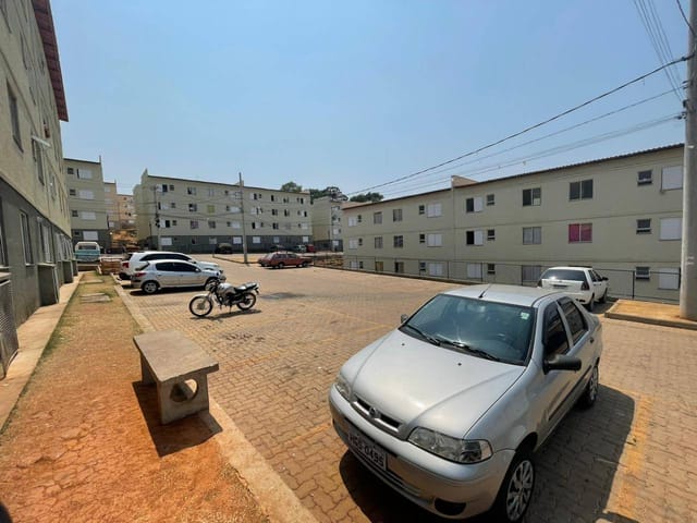 Apartamento 2 quartos e 1 banheiro, à venda, no bairro Icaivera em Betim