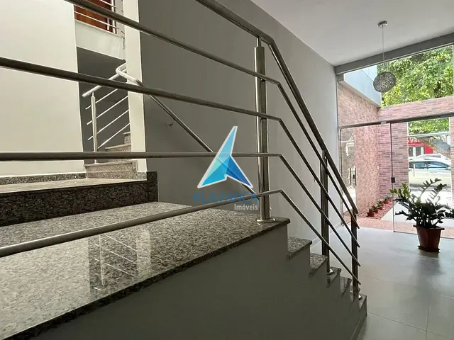 Apartamento com 192m² 4 quartos e 3 banheiros, à venda, no bairro Centro em Governador Valadares