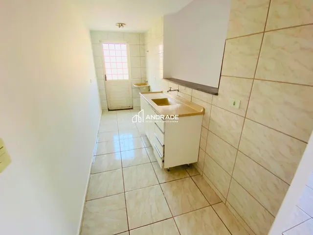 Apartamento 2 quartos e 1 banheiro, para alugar, no bairro Jardim Aeroporto em Apucarana