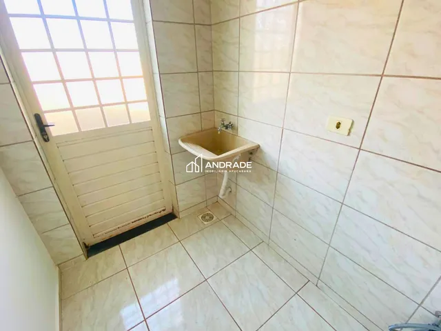Apartamento 2 quartos e 1 banheiro, para alugar, no bairro Jardim Aeroporto em Apucarana