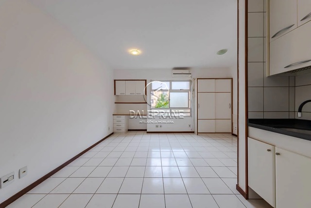 Apartamento 1 quarto e 1 banheiro, à venda, no bairro Asa Norte em Brasília