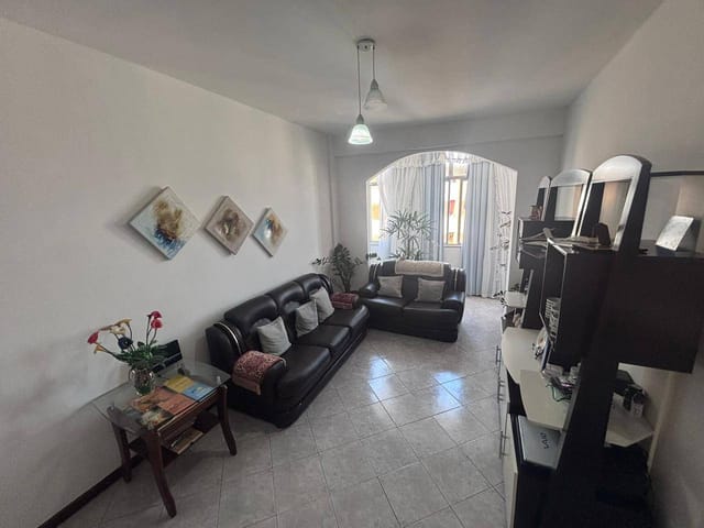 Apartamento 2 quartos e 2 banheiros, à venda, no bairro Brotas em Salvador