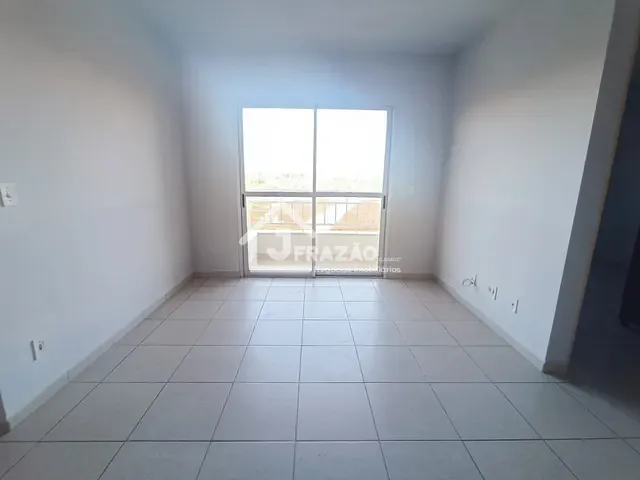 Apartamento com 70m² 2 quartos e 2 banheiros, para alugar, no bairro Goiânia 2 em Goiânia