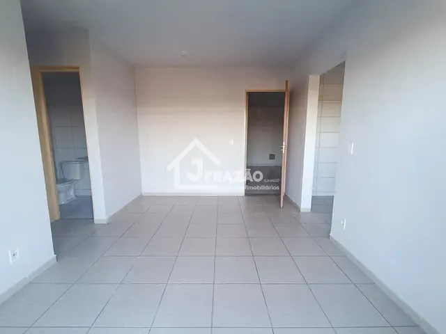 Apartamento com 70m² 2 quartos e 2 banheiros, para alugar, no bairro Goiânia 2 em Goiânia