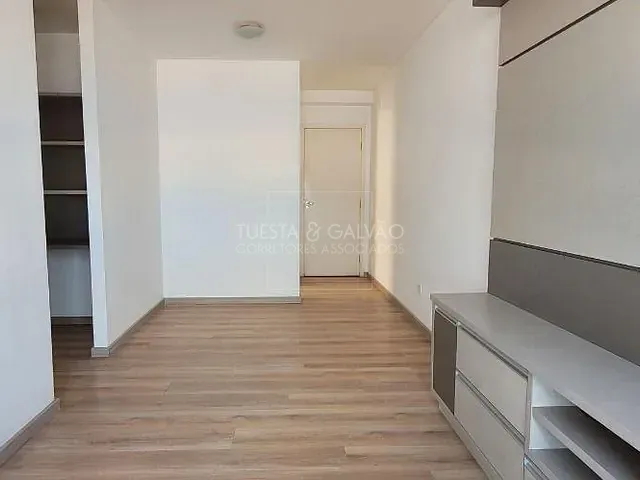 Apartamento com 60m² 3 quartos e 1 banheiro, à venda, no bairro Capão Raso em Curitiba
