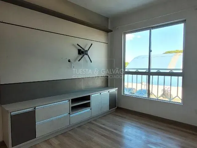 Apartamento com 60m² 3 quartos e 1 banheiro, à venda, no bairro Capão Raso em Curitiba