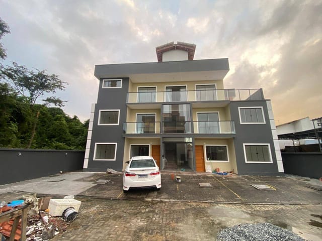 Apartamento 2 quartos e 2 banheiros, à venda, no bairro Jardim Mariléa em Rio das Ostras