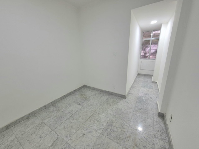 Foto do Apartamento - Apartamento 2 Quartos | 70 m² | 1 Vaga na Escritura | Frente | Próx. Metrô | Copacabana, RJ por R$ 870.000 | Henrique Martins