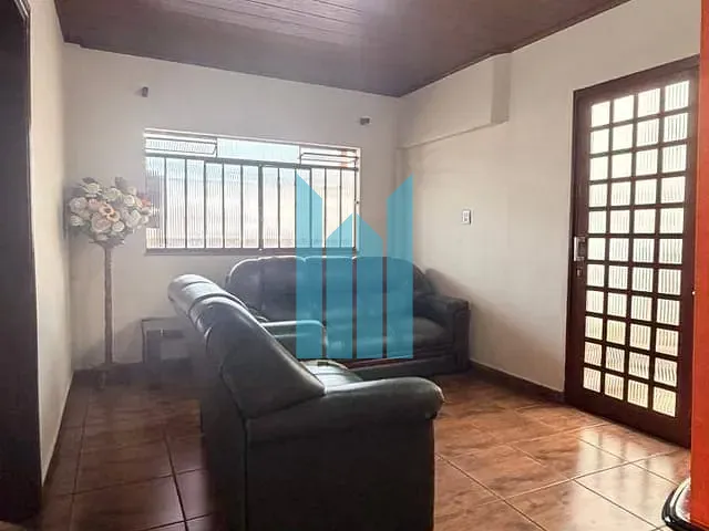Apartamento 2 quartos e 1 banheiro, à venda, no bairro Vila José Carlos em Poços de Caldas