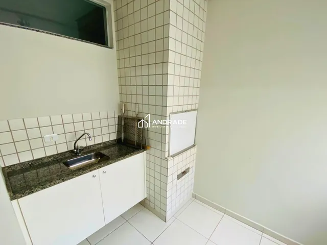 Apartamento 2 quartos e 2 banheiros, para alugar, no bairro Vila Shangri-La em Apucarana