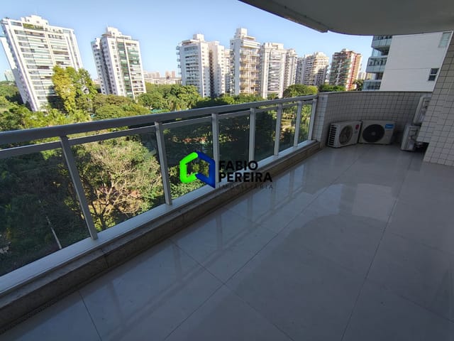 Apartamento com 160m² 3 quartos e 5 banheiros, à venda, no bairro Barra da Tijuca em Rio de Janeiro