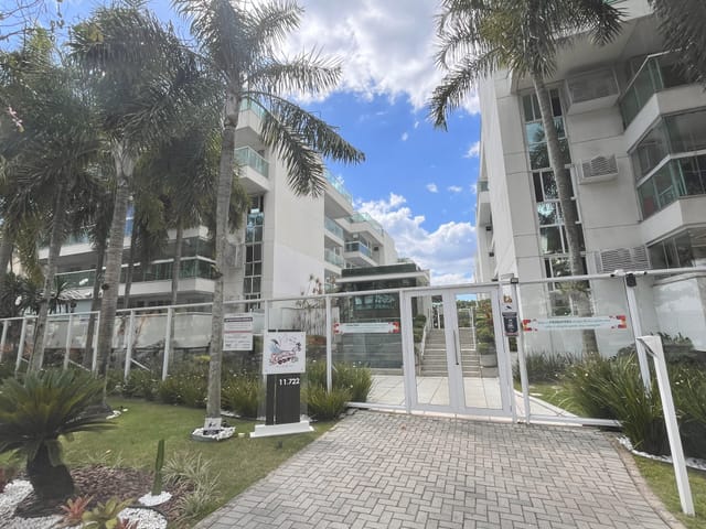 Apartamento 2 quartos e 1 banheiro, à venda, no bairro Itaipu em Niterói