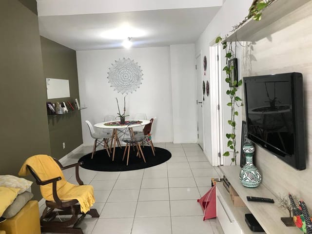 Apartamento 2 quartos e 1 banheiro, à venda, no bairro Itaipu em Niterói