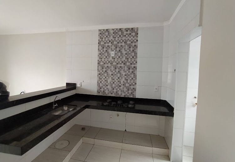 Apartamento à venda com 2 quartos, 64m² - Foto 1