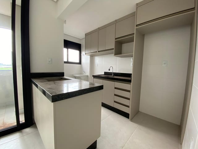 Apartamento com 70m² 2 quartos e 1 banheiro, à venda, no bairro Centro em Cambé