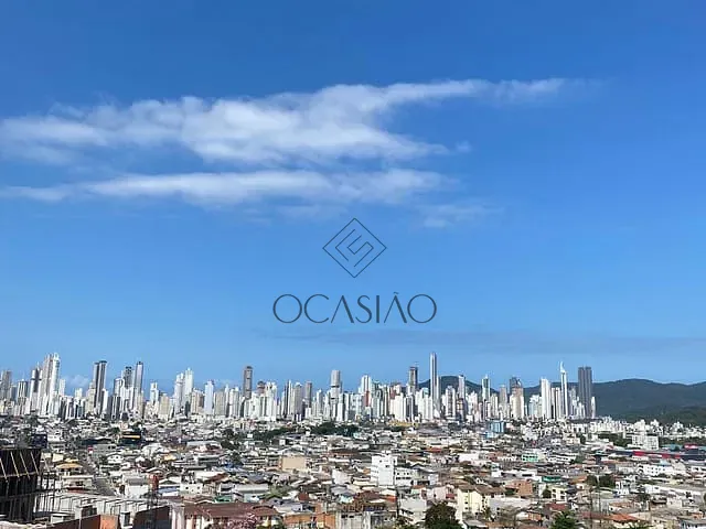 Apartamento 2 quartos e 2 banheiros, à venda, no bairro Tabuleiro em Camboriú