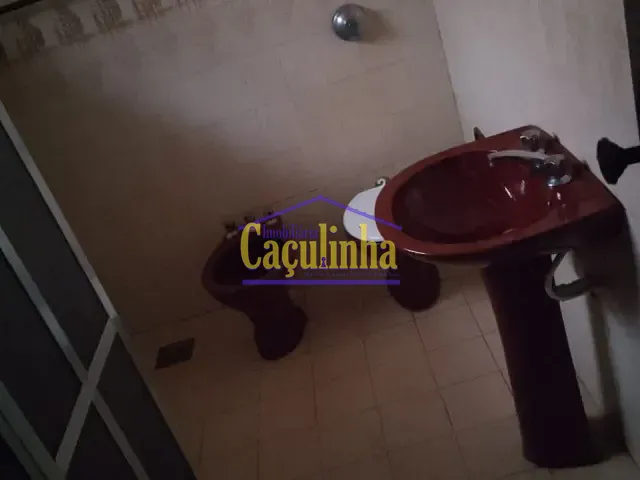 Apartamento com 90m², para alugar, no bairro Centro em Barra do Piraí