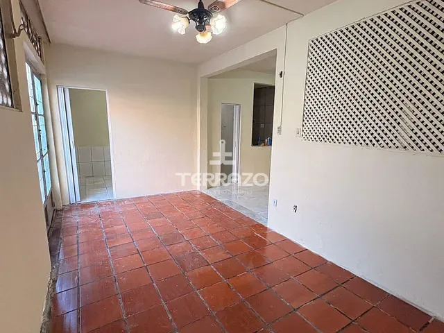 Apartamento 2 quartos e 1 banheiro, para alugar, no bairro Aterrado em Volta Redonda