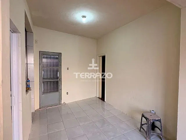 Apartamento 2 quartos e 1 banheiro, para alugar, no bairro Aterrado em Volta Redonda