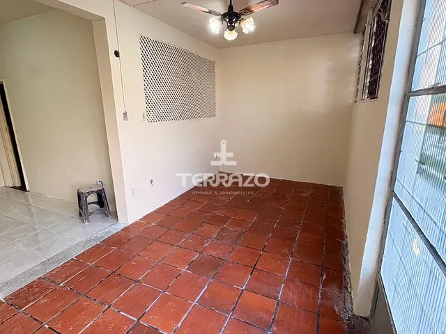Apartamento 2 quartos e 1 banheiro, para alugar, no bairro Aterrado em Volta Redonda