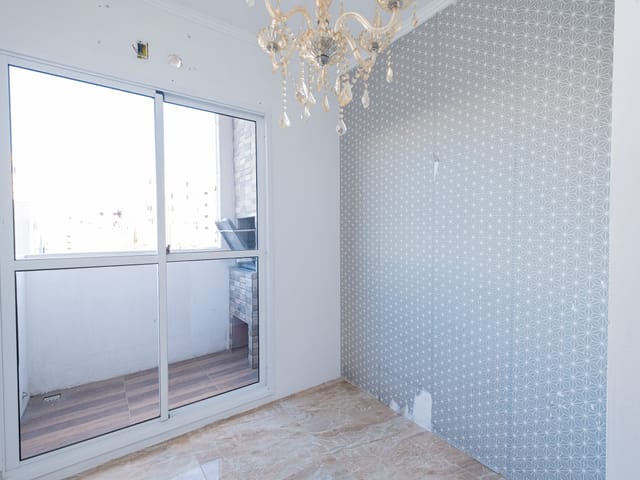 Apartamento com 49m² 2 quartos e 1 banheiro, à venda ou para alugar, no bairro Areal em Pelotas