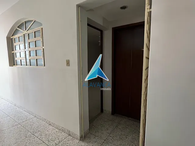 Apartamento com 108m² 2 quartos e 2 banheiros, para alugar, no bairro Centro em Governador Valadares