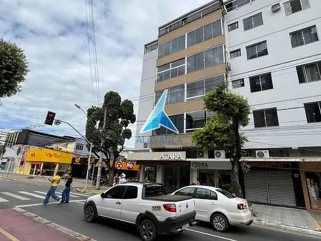 Apartamento com 108m² 2 quartos e 2 banheiros, para alugar, no bairro Centro em Governador Valadares