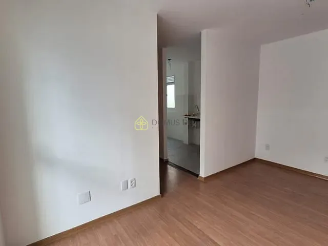 Apartamento 2 quartos e 1 banheiro, à venda, no bairro Vila Hulda Rocha em Resende