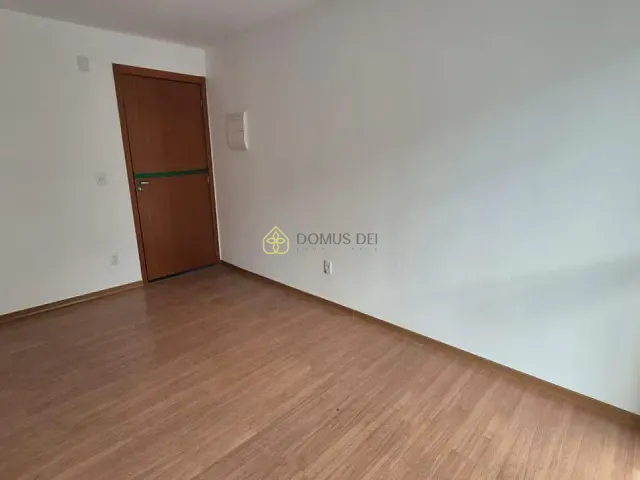 Apartamento 2 quartos e 1 banheiro, à venda, no bairro Vila Hulda Rocha em Resende