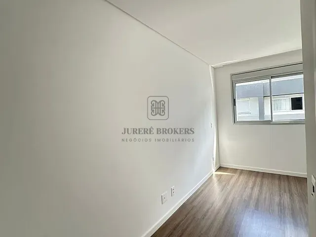 Apartamento 2 quartos e 2 banheiros, à venda, no bairro Balneário estreito em Florianópolis