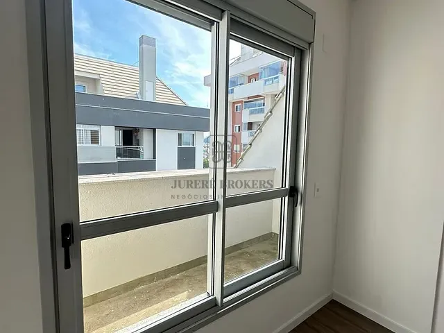 Apartamento 2 quartos e 2 banheiros, à venda, no bairro Balneário estreito em Florianópolis