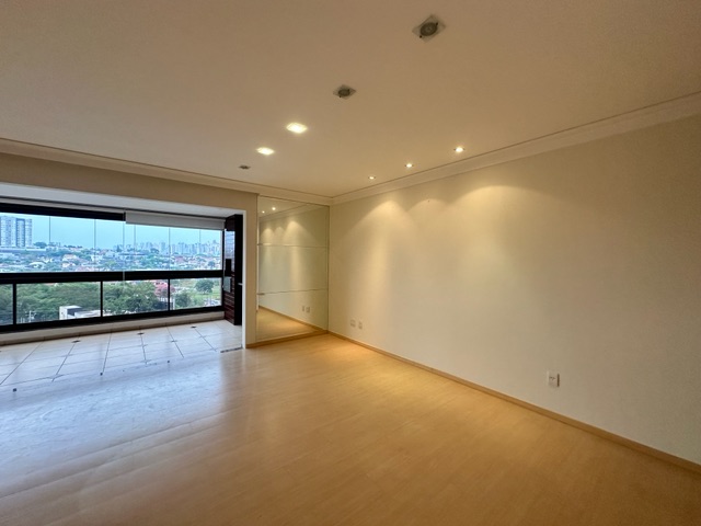 Apartamento com 325m² 3 quartos e 5 banheiros, à venda, no bairro Jardim do Lago em Londrina