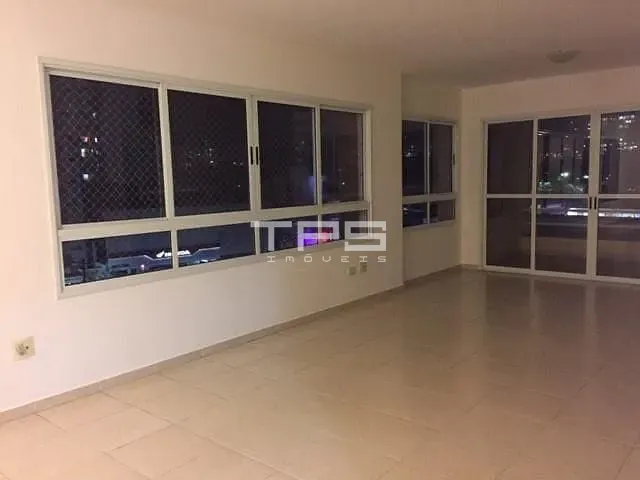 Apartamento com 309m² 3 quartos e 3 banheiros, à venda, no bairro Centro em Taubaté