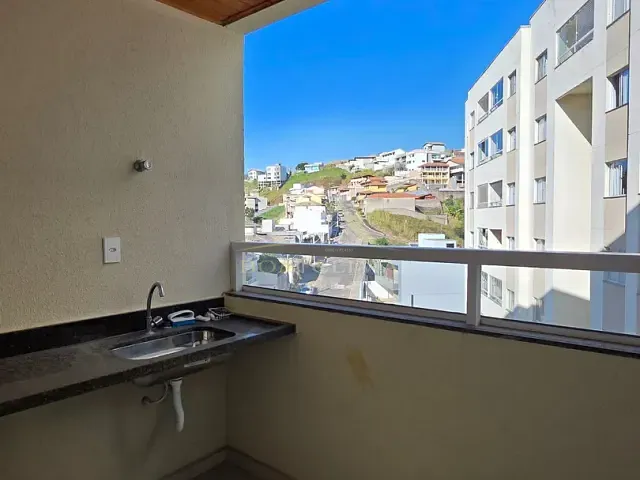 Apartamento com 70m² 2 quartos e 2 banheiros, para alugar, no bairro Bandeirantes em Juiz de Fora