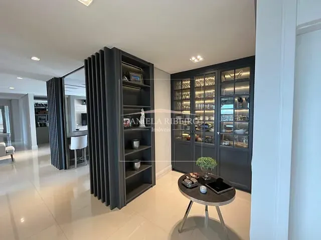 Apartamento 4 quartos e 6 banheiros, à venda, no bairro Santa Rosa em Londrina