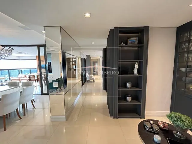Apartamento 4 quartos e 6 banheiros, à venda, no bairro Santa Rosa em Londrina