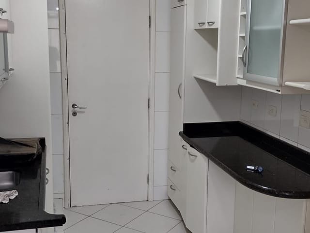 3 QUARTOS COM ARMÁRIOS