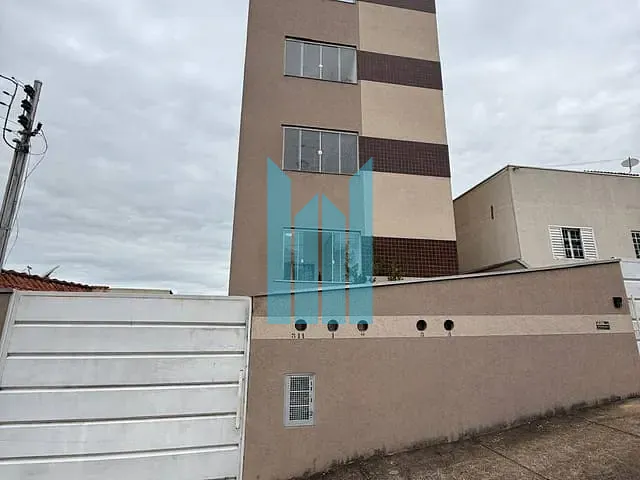 Apartamento 2 quartos e 2 banheiros, à venda, no bairro Jardim Centenário em Poços de Caldas